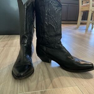 Nice ladies western boots